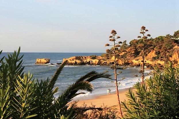 Sunny Apartment Close To The Beach Albufeira Bagian luar foto